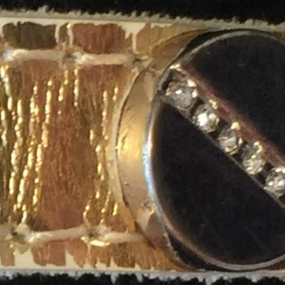 CC SKYE LEATHER AND CRYSTAL GROMMET BRACELET - Picture 2 of 3